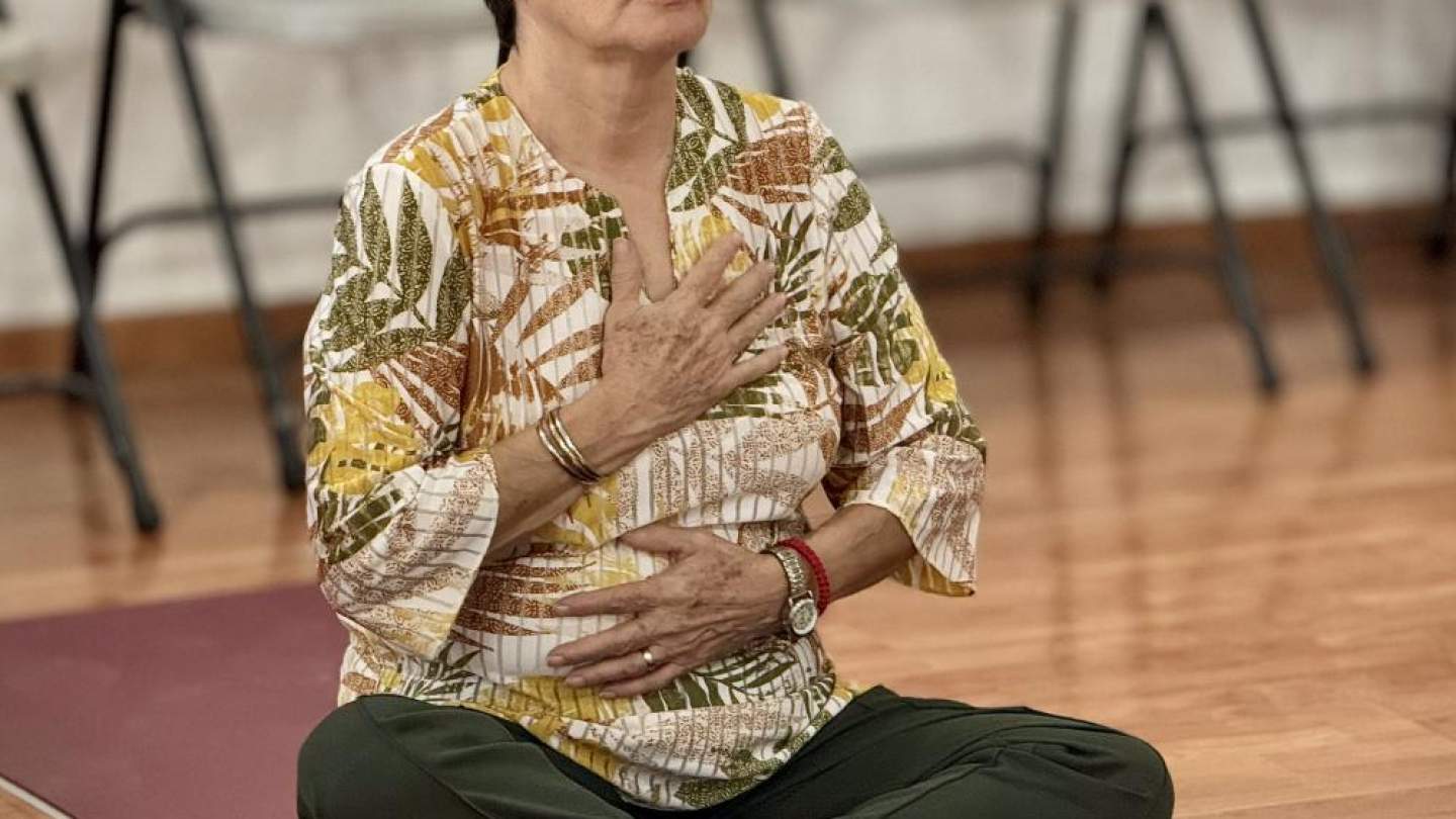 El Gobierno de Sonora brinda clases de yoga de manera gratuita a personas adultas mayores